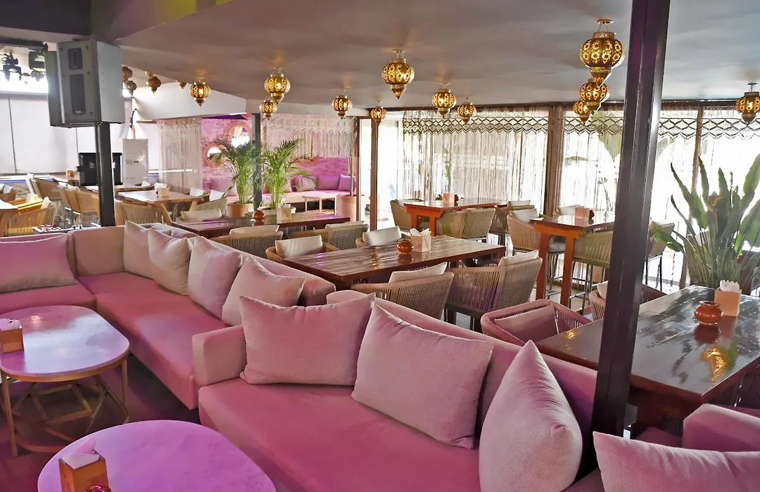 555 Hotel Clubbing Adults Only-1